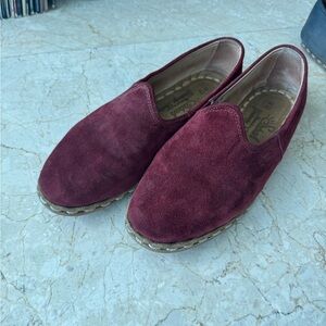 Sabah Slip Ons